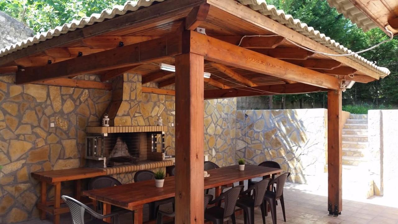 Villa Korakádes エクステリア 写真